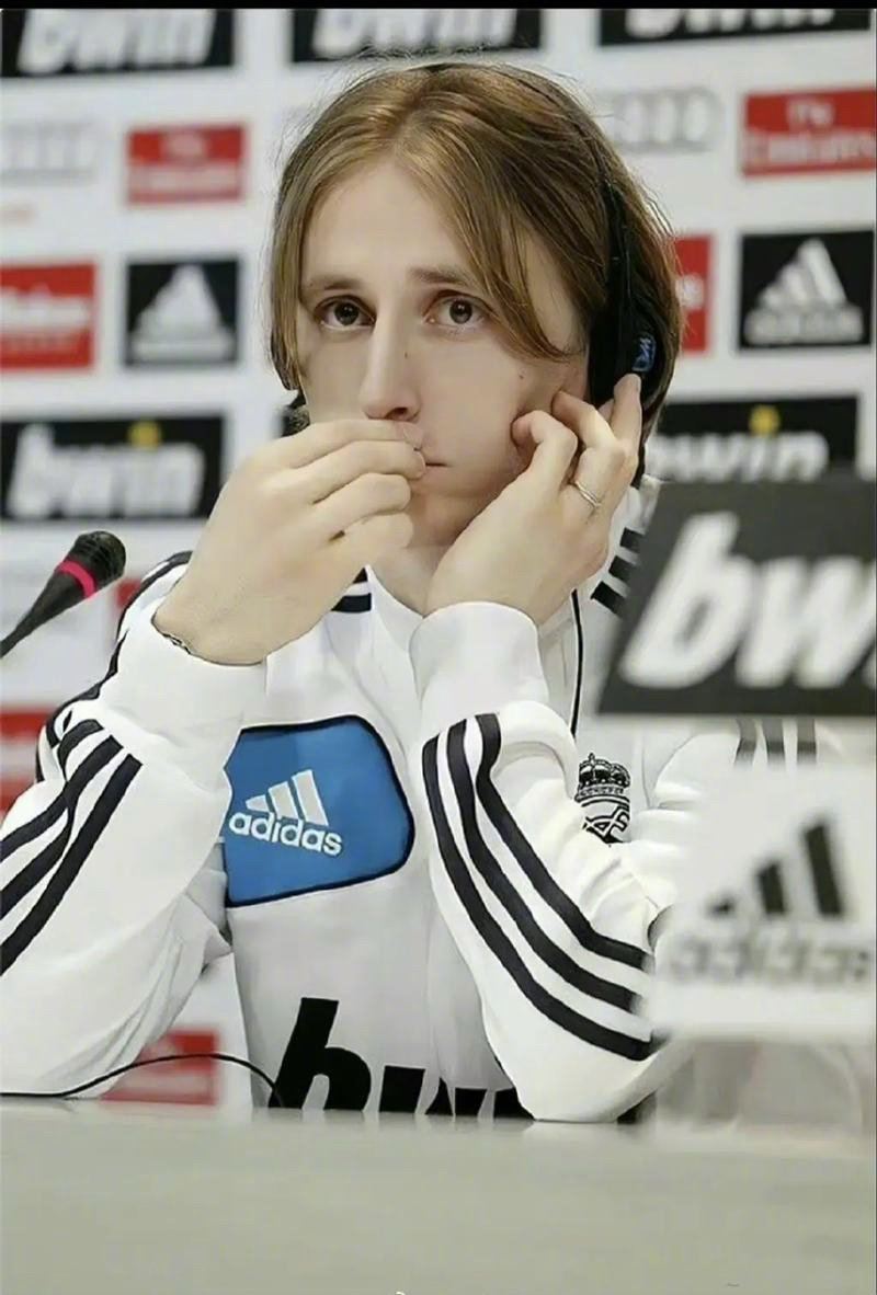 镜报：买安德森要1亿-1.2亿镑，曼联可能通过出售5人筹集资金