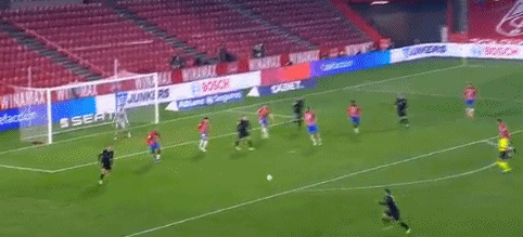 米体：尽管难以在尤文四后卫体系中获得位置，但加蒂不想离队