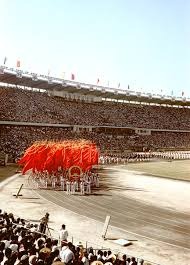 纽约大都会在 2024 年底宣布其主场将引入由顶级光影专家设计的“季后赛灯光秀”